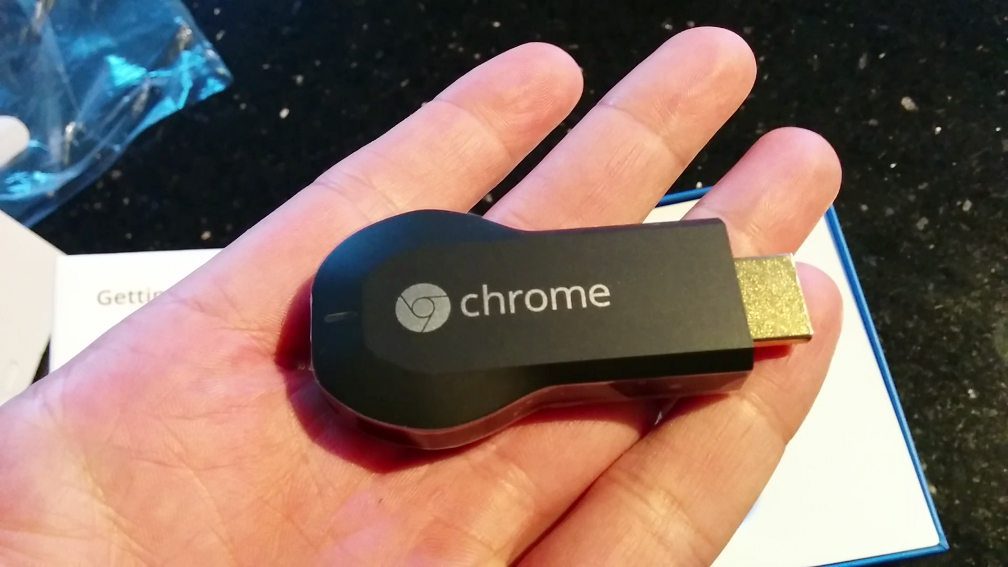 chromecast-inhand